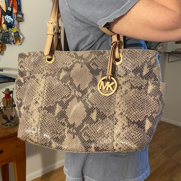 Michael Kors snakeskin tote! - Picture 1 of 11